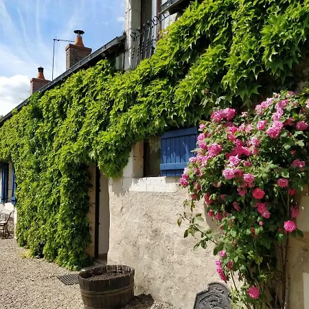 Traditional Longere At La Fortinerie Holiday home Mouliherne